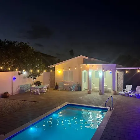 Cozy House Aruba Villa